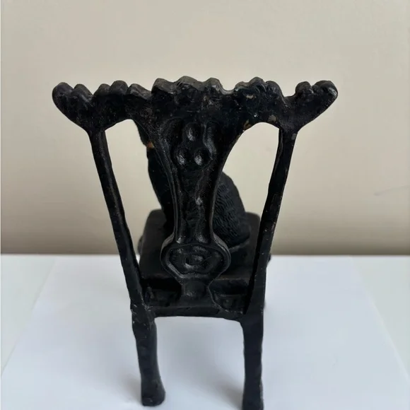 Vintage Black Cast Iron Cat on Chair Figurine. 8 1/4'' heavy 3LB 11.2 OZ